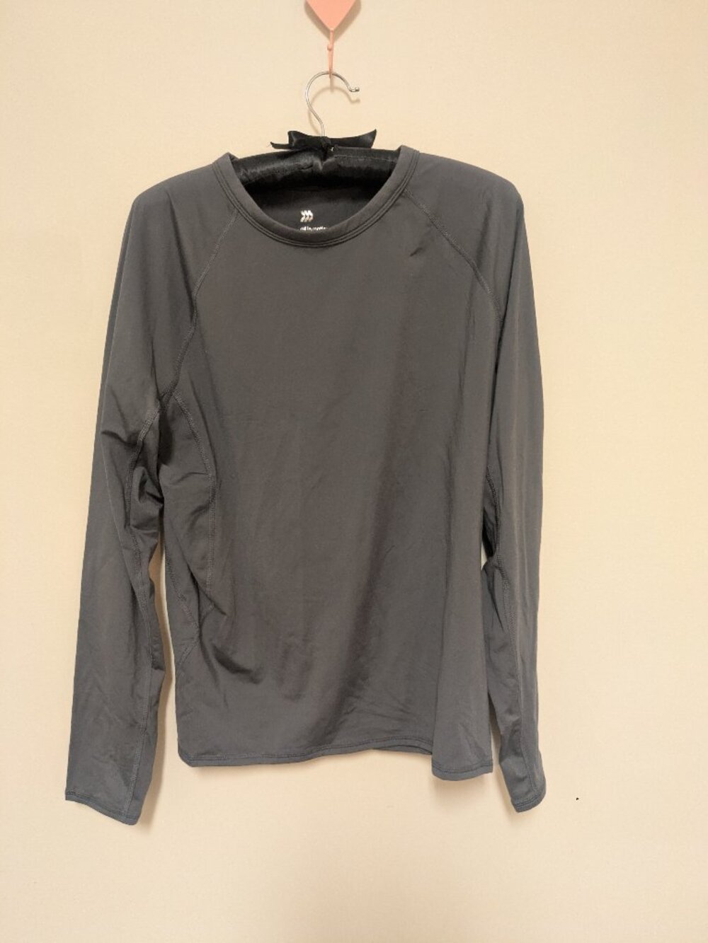 gray men's all in motion large t shirt long sleeve polyester